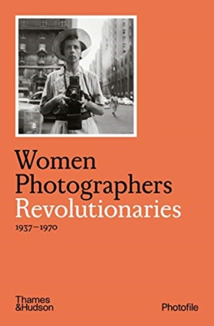Women Photographers: Revolutionaries - Clara Bouveresse